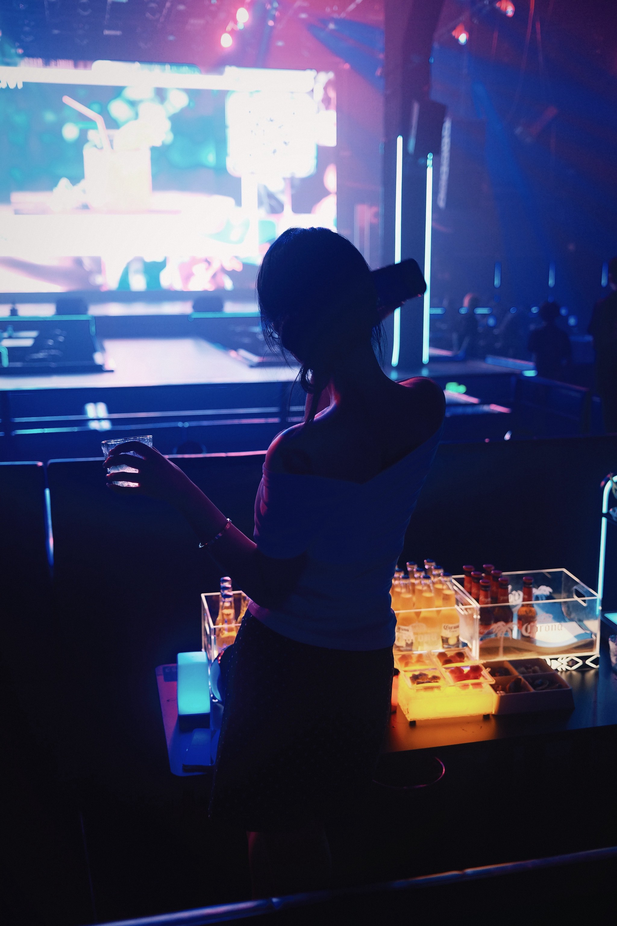 重庆商务ktv价格多少钱一个小时-长寿区ktv预定